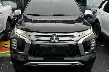 PAJERO SPORT